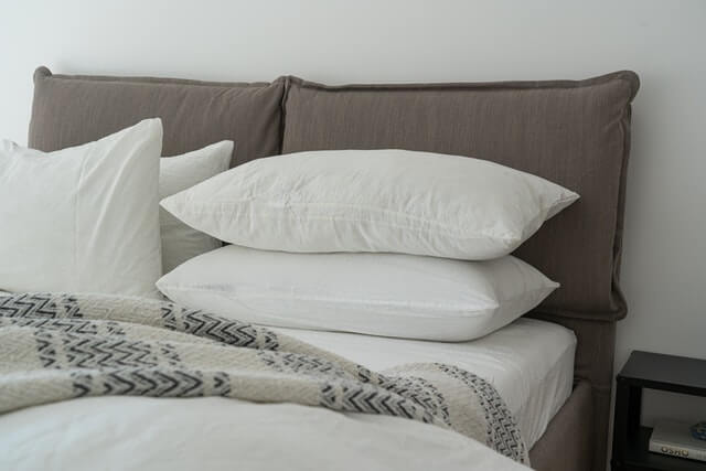 Buying Your Mattress Online or Buying in a Store?
